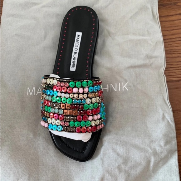 Manolo Blahnik - Picture 2 of 7